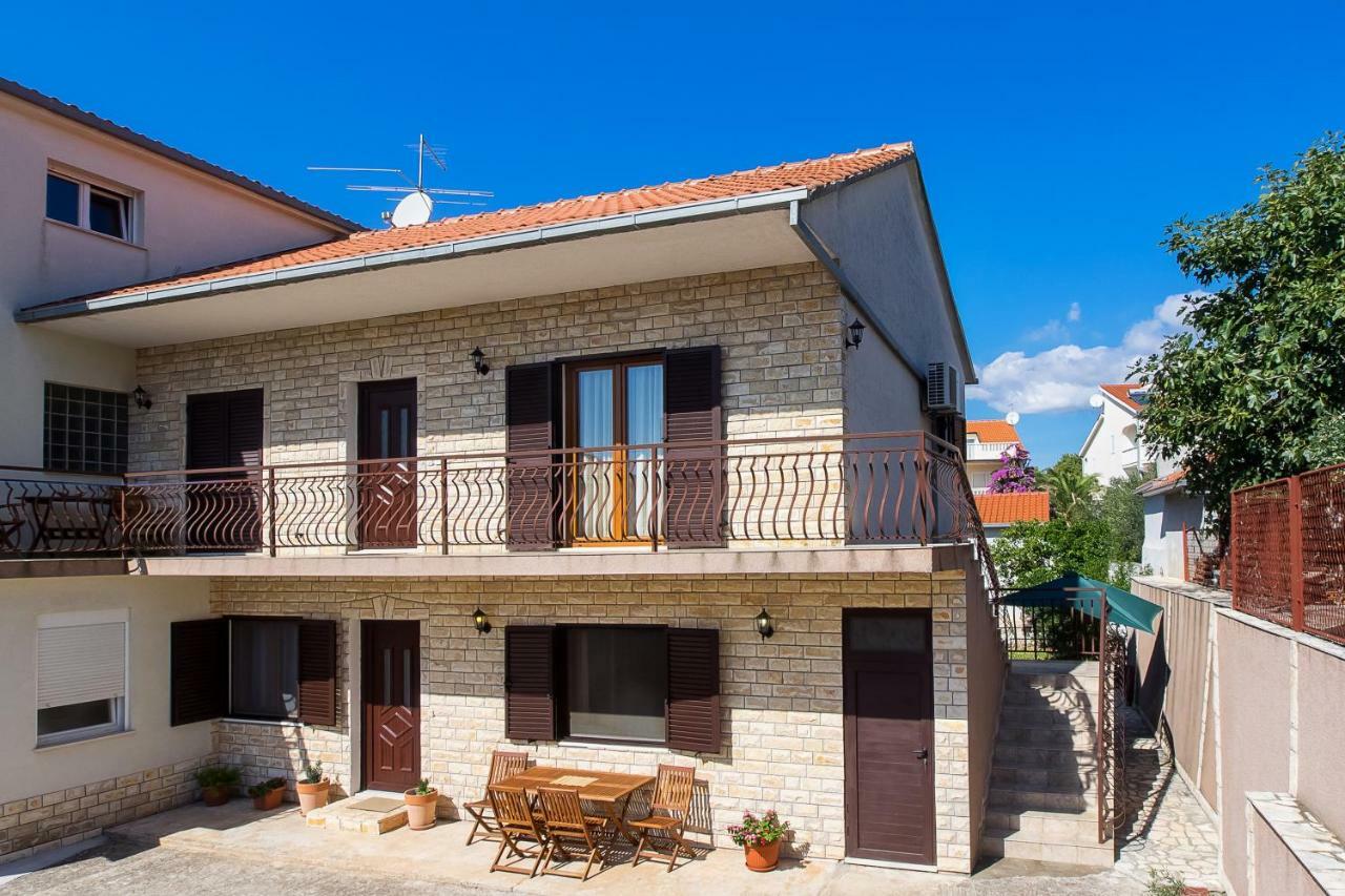 Apartment Olivera Trogir Exterior foto